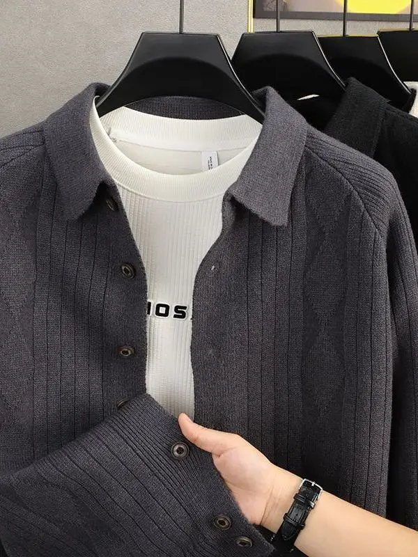 High-End Knitted Cardigan Jaet for Men Vintage Spring Autumn Casual Collar Leisure Sweater Polyester Fiber Long Sve
High-End Knitted Cardigan Jaet for Men Vintage Spring Autumn Casual Collar Leisure Sweater Polyester Fiber Long Sve
