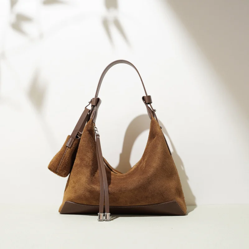 Women's Suede Cowhide Patchwork Handbag Underarm Bag Commuter Shoulder Crossbody Bag 
Women's Suede Cowhide Patchwork Handbag Underarm Bag Commuter Shoulder Crossbody Bag
