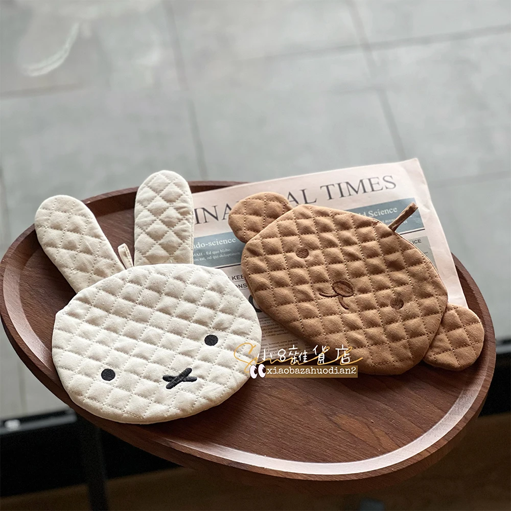 Kawaii Miffy Boris Cartoon Thermal Gloves Microwave Gloves Thermal Mat Thermal Gloves Gift
Kawaii Miffy Boris Cartoon Thermal Gloves Microwave Gloves Thermal Mat Thermal Gloves Gift