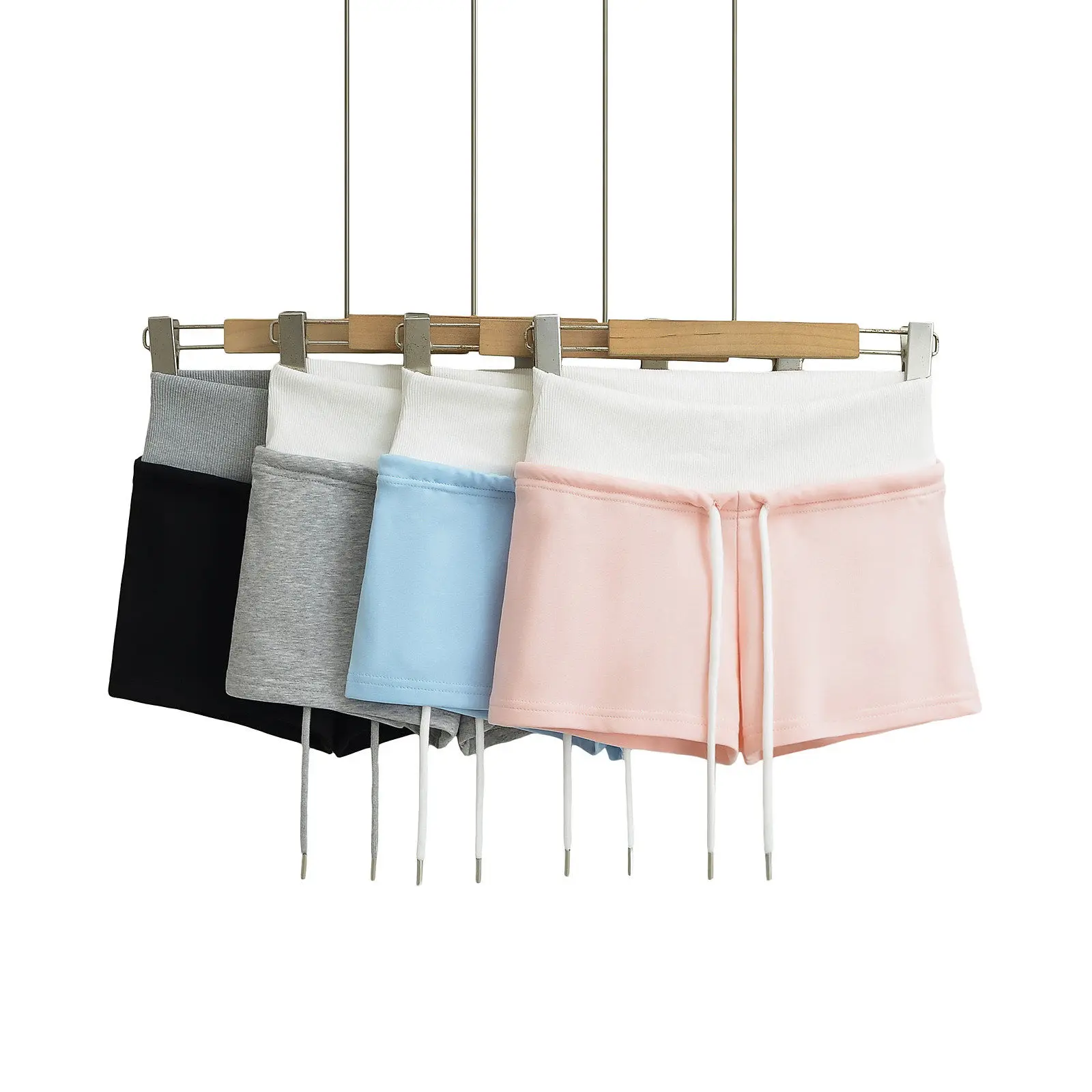 Summer color blocking patchwork elastic waist slimming spicy girl casual sporty shorts for women
Summer color blocking patchwork elastic waist slimming spicy girl casual sporty shorts for women