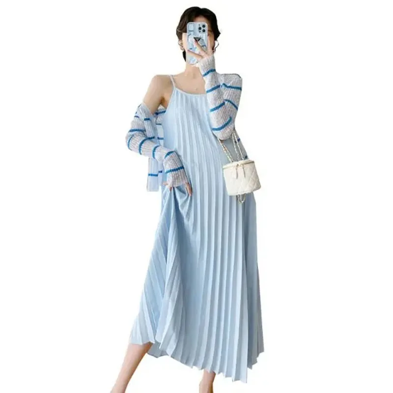 Ladies New Dress Spring And Summer Loose Slim Solid And Pleated Comfortable And Simple Casual Versatile Skirt With Suspenders
Ladies New Dress Spring And Summer Loose Slim Solid And Pleated Comfortable And Simple Casual Versatile Skirt With Suspenders
