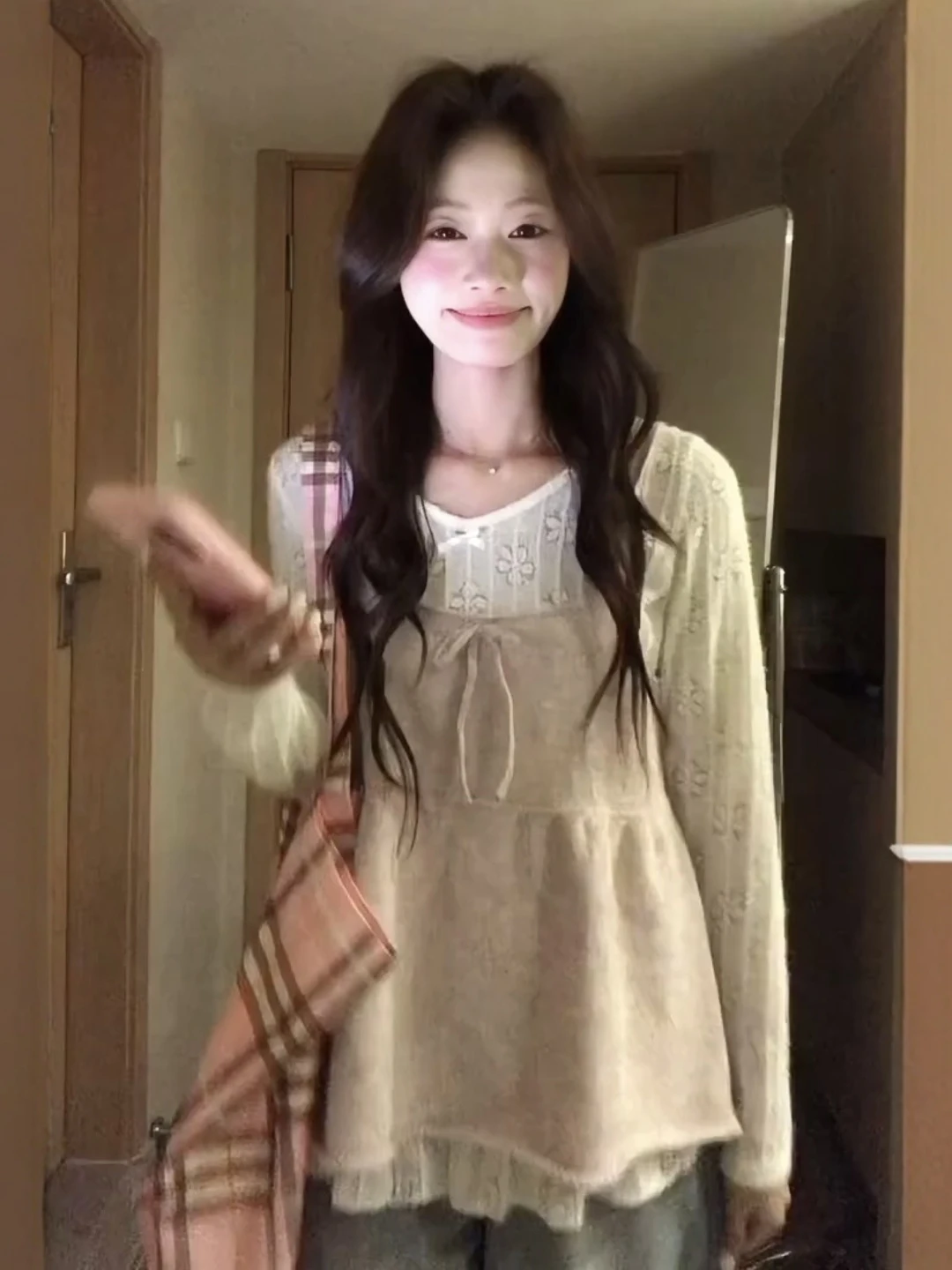 Pink Knot Knitted Strap Vest Women Early Spring Layering Hollow out Loose Long Sleeve Top Comfortable Korean Style
Pink Knot Knitted Strap Vest Women Early Spring Layering Hollow out Loose Long Sleeve Top Comfortable Korean Style