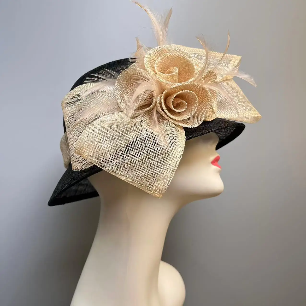 Lady New Linen Top Hat Elegant and Lightweight Fascinators Hats Brim Fisherman Hat Cowboy Hats Hand-made Flower Millinery
Lady New Linen Top Hat Elegant and Lightweight Fascinators Hats Brim Fisherman Hat Cowboy Hats Hand-made Flower Millinery