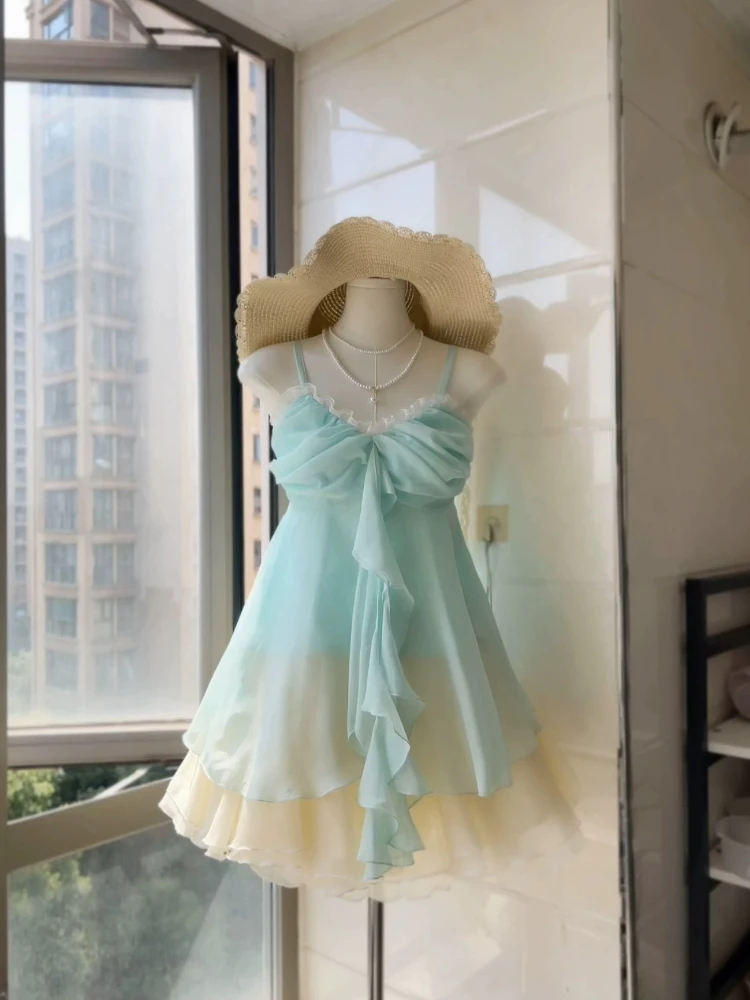 Beach Party Sweet Two Piece Sets Ins Women Casual Y2k Crop Top + Mini Skirts Corset Vest Korean Fashion Sexy Vintage Suit Summer
Beach Party Sweet Two Piece Sets Ins Women Casual Y2k Crop Top + Mini Skirts Corset Vest Korean Fashion Sexy Vintage Suit Summer