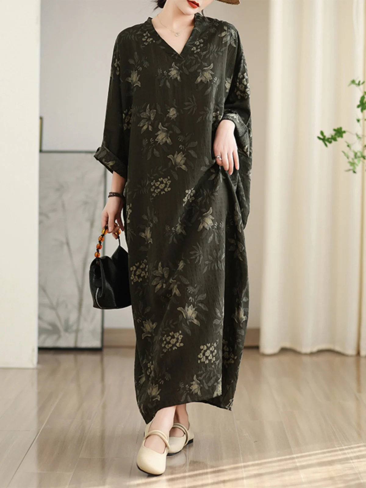 Свободная хлопково-льняная женская винтажная длинная юбка с v-образным вырезом, весенний сезон, повседневная юбка трапециевидной формы с цветочным принтом и вышивкой
Свободная хлопково-льняная женская винтажная длинная юбка с v-образным вырезом, весенний сезон, повседневная юбка трапециевидной формы с цветочным принтом и вышивкой