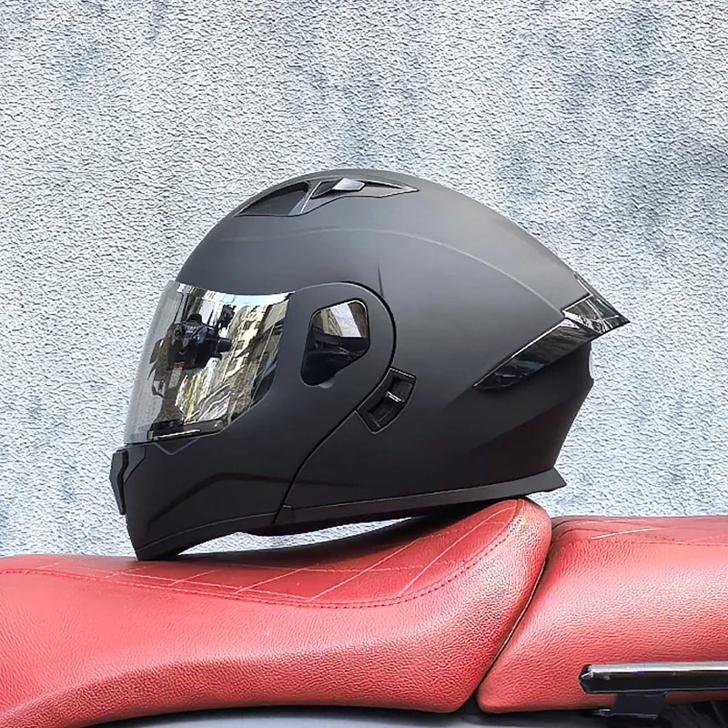 Cyril-from a helmet brand made in China. Keep every knight safe on his travels.It is our purpose and mission.
Cyril-from a helmet brand made in China. Keep every knight safe on his travels.It is our purpose and mission.