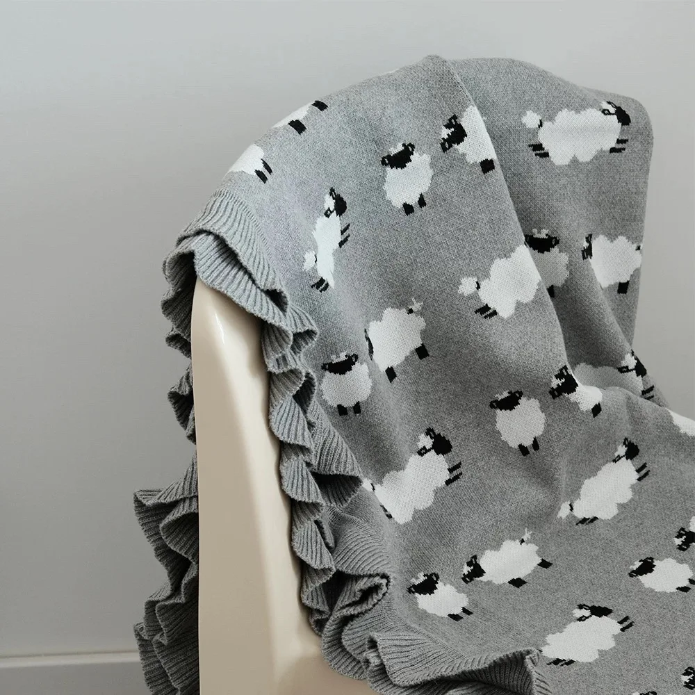 Soft blanket with lace pattern, all-cotton sofa blanket for children and adults, Nordic bed cover, soft and breathable for after
Soft blanket with lace pattern, all-cotton sofa blanket for children and adults, Nordic bed cover, soft and breathable for after