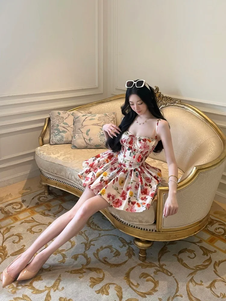 Summer Floral Print Halter Dress Women's Vacation Style Off-Shoulder Short Skirt Elegant Slim Fit No-Sleeve Gown for Ladies
Summer Floral Print Halter Dress Women's Vacation Style Off-Shoulder Short Skirt Elegant Slim Fit No-Sleeve Gown for Ladies
