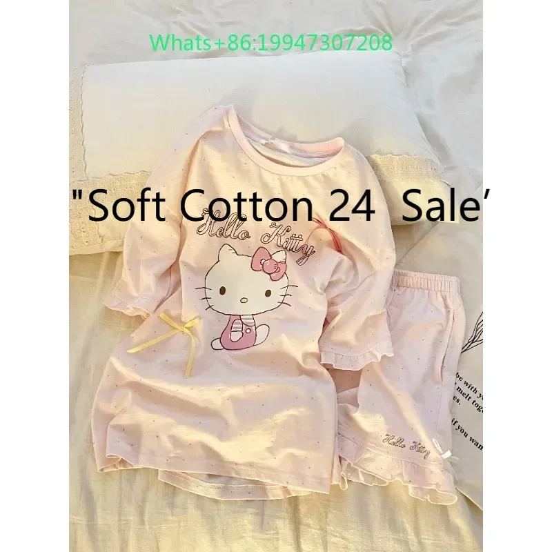 Summer new pink round neck sweet and cute Hello Kitty print short-sleeved pajamas women can wear shorts loungewear two-piece set
Summer new pink round neck sweet and cute Hello Kitty print short-sleeved pajamas women can wear shorts loungewear two-piece set