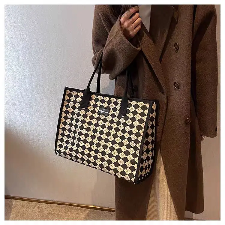 Stylish Diamond Quilted Nylon Tote Bag for Women Large Capacity Shoulder Casual Tote Shopping Diaper Document Packing Bag
Stylish Diamond Quilted Nylon Tote Bag for Women Large Capacity Shoulder Casual Tote Shopping Diaper Document Packing Bag