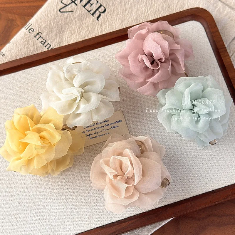 Tulle Camellia Flower Hair Claw Beach Vacation Style Elegant Lightweight Hair Accessory For Women Half Up Hairstyle Daily Party
Tulle Camellia Flower Hair Claw Beach Vacation Style Elegant Lightweight Hair Accessory For Women Half Up Hairstyle Daily Party