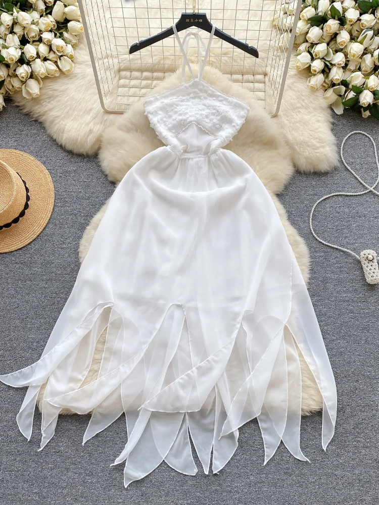 Beach Vacation Dress for Women Irregular Chiffon White Medium Length Sexy Backless Hanging Neck Dress
Beach Vacation Dress for Women Irregular Chiffon White Medium Length Sexy Backless Hanging Neck Dress