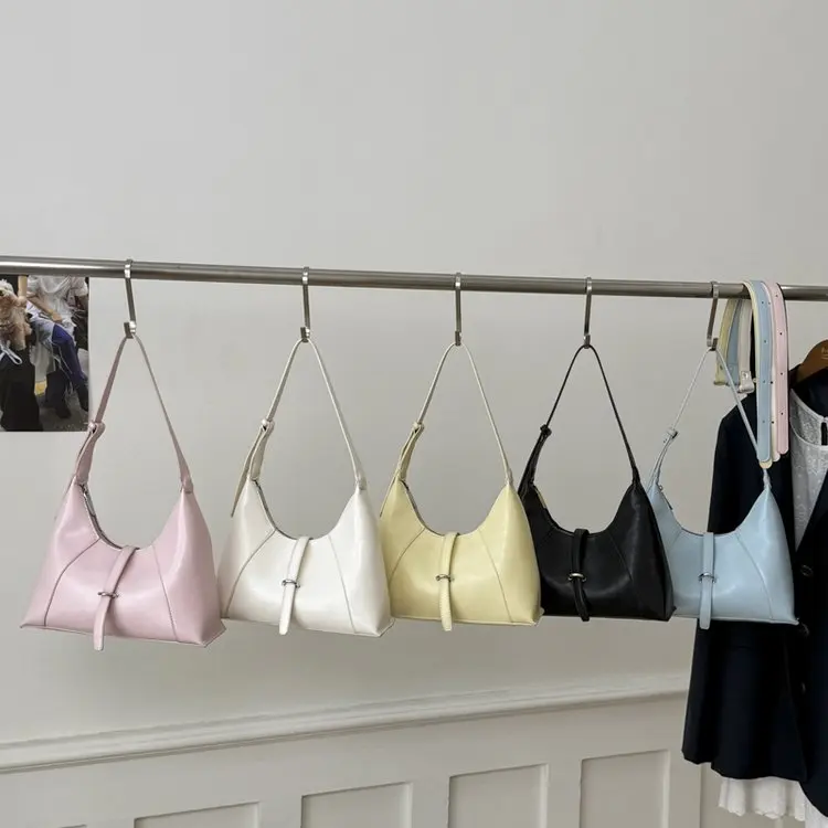 2026 New Portable Retro Dumpling Bag Women's Light Luxury Niche High-end Commuting Versatile Single Shoulder Armpit Bag
2026 New Portable Retro Dumpling Bag Women's Light Luxury Niche High-end Commuting Versatile Single Shoulder Armpit Bag