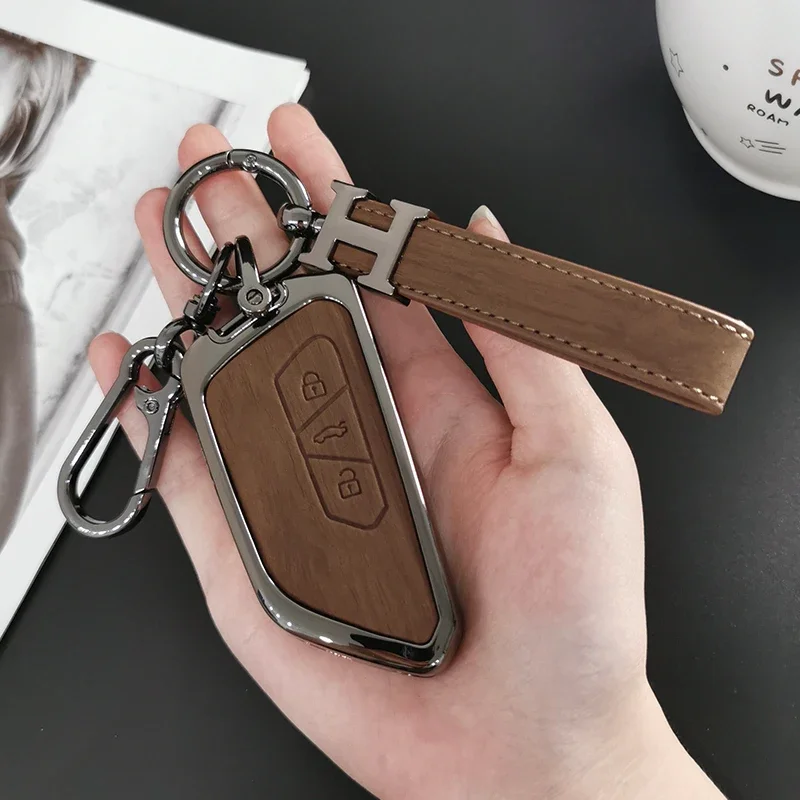 Suitable for Volkswagen Keycase Magotan Lavida Tiguan Tharu T-ROC Tacqua Polo Beetle Bora Lamando Golf keycover shell keychain
Suitable for Volkswagen Keycase Magotan Lavida Tiguan Tharu T-ROC Tacqua Polo Beetle Bora Lamando Golf keycover shell keychain