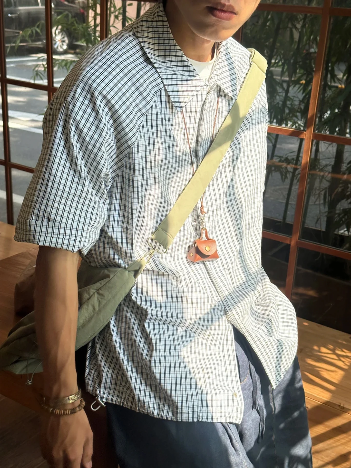 Japanese Sle Loose Casual Plaid ort Sve irt Men Summer Comfortable Dstring Design oulder Width Commute irt
Japanese Sle Loose Casual Plaid ort Sve irt Men Summer Comfortable Dstring Design oulder Width Commute irt