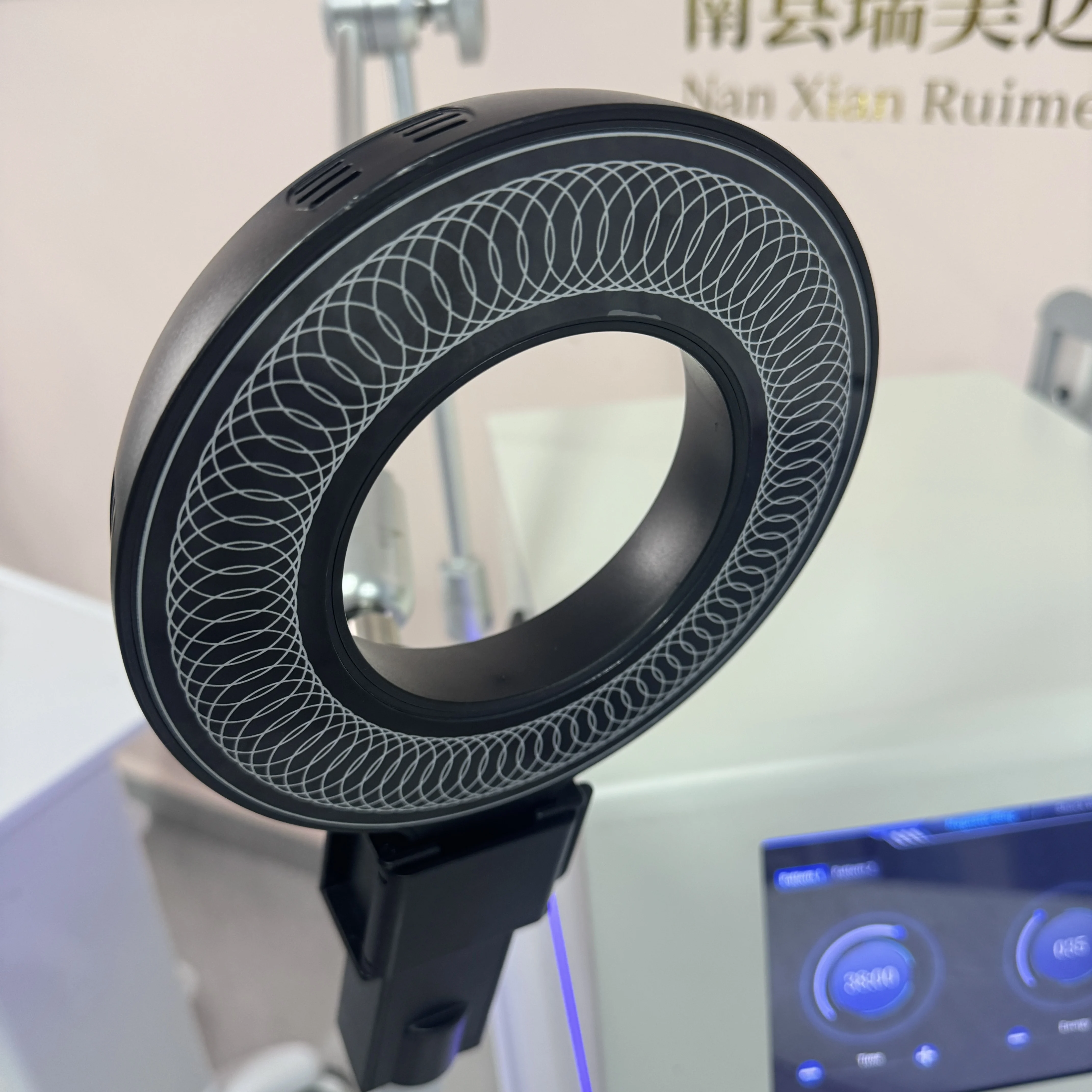 Устройство для магнитотерапии и ударно-волновой физиотерапии 2-в-1, средство для снятия боли в мышцах, восстановления суставов, лечения спортивных травм
Устройство для магнитотерапии и ударно-волновой физиотерапии 2-в-1, средство для снятия боли в мышцах, восстановления суставов, лечения спортивных травм