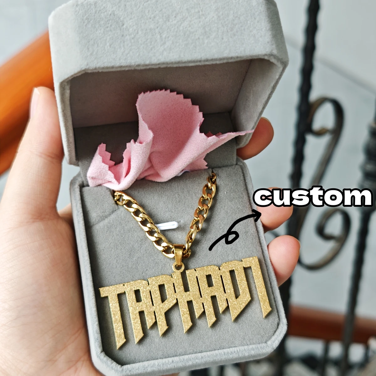 Custom Stainless Steel Necklace DIY Name Charm Women's Necklace Jewelry Cuban Chain Matte Texture Necklace Party Banquet Gift
Custom Stainless Steel Necklace DIY Name Charm Women's Necklace Jewelry Cuban Chain Matte Texture Necklace Party Banquet Gift