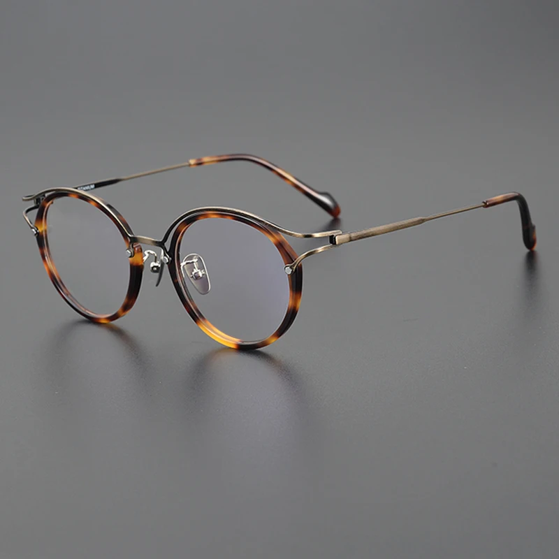 Niche glasses frame men's and women's retro literary designer round frame personality pure titanium optical prescription glasses
Niche glasses frame men's and women's retro literary designer round frame personality pure titanium optical prescription glasses