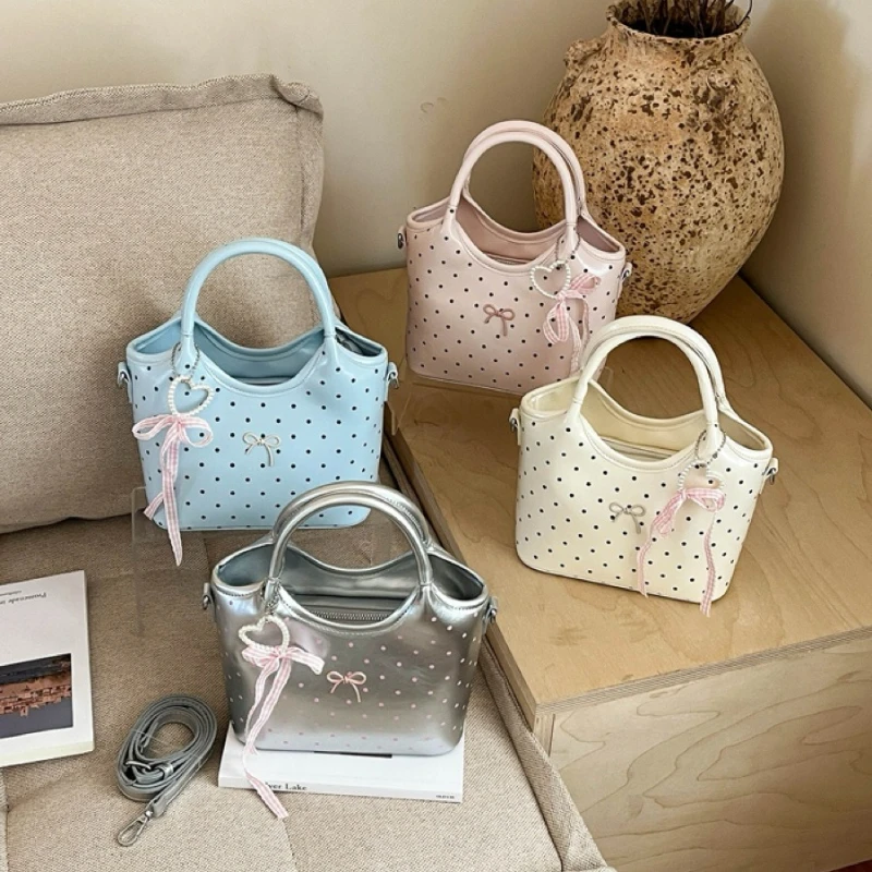 2026 New Women's Handbag Fashion High Quality Multi Functional Bucket Bag Cute and Versatile Girl Crossbody Storage Bag
2026 New Women's Handbag Fashion High Quality Multi Functional Bucket Bag Cute and Versatile Girl Crossbody Storage Bag