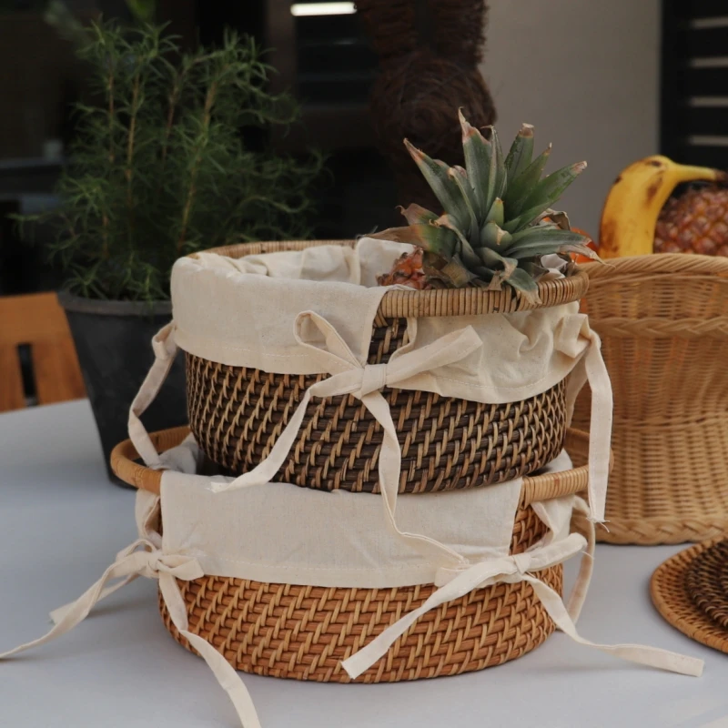 Круглая корзина из ротанга с ручками и подкладкой, винтажные корзины для сервировки фруктов, миски для хлеба, закуски, кухонная корзина в подарок
Круглая корзина из ротанга с ручками и подкладкой, винтажные корзины для сервировки фруктов, миски для хлеба, закуски, кухонная корзина в подарок