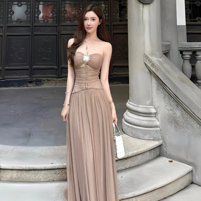 European and American Summer New Desire Strapless Waist-Cinching Fashion Casual Slim Dress Women's Clothing
European and American Summer New Desire Strapless Waist-Cinching Fashion Casual Slim Dress Women's Clothing