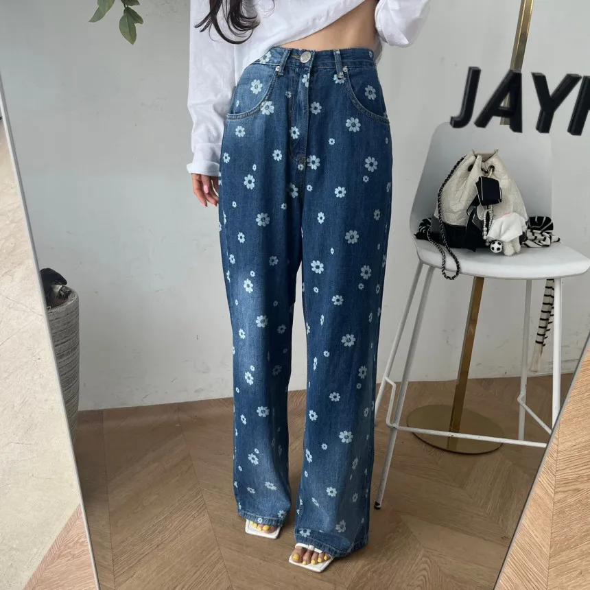 Summer New Women's High Waist Loose Floral Straight Leg Slimming Thin Jeans Korean Sle Casual Comfortable Fit Jeans
Summer New Women's High Waist Loose Floral Straight Leg Slimming Thin Jeans Korean Sle Casual Comfortable Fit Jeans