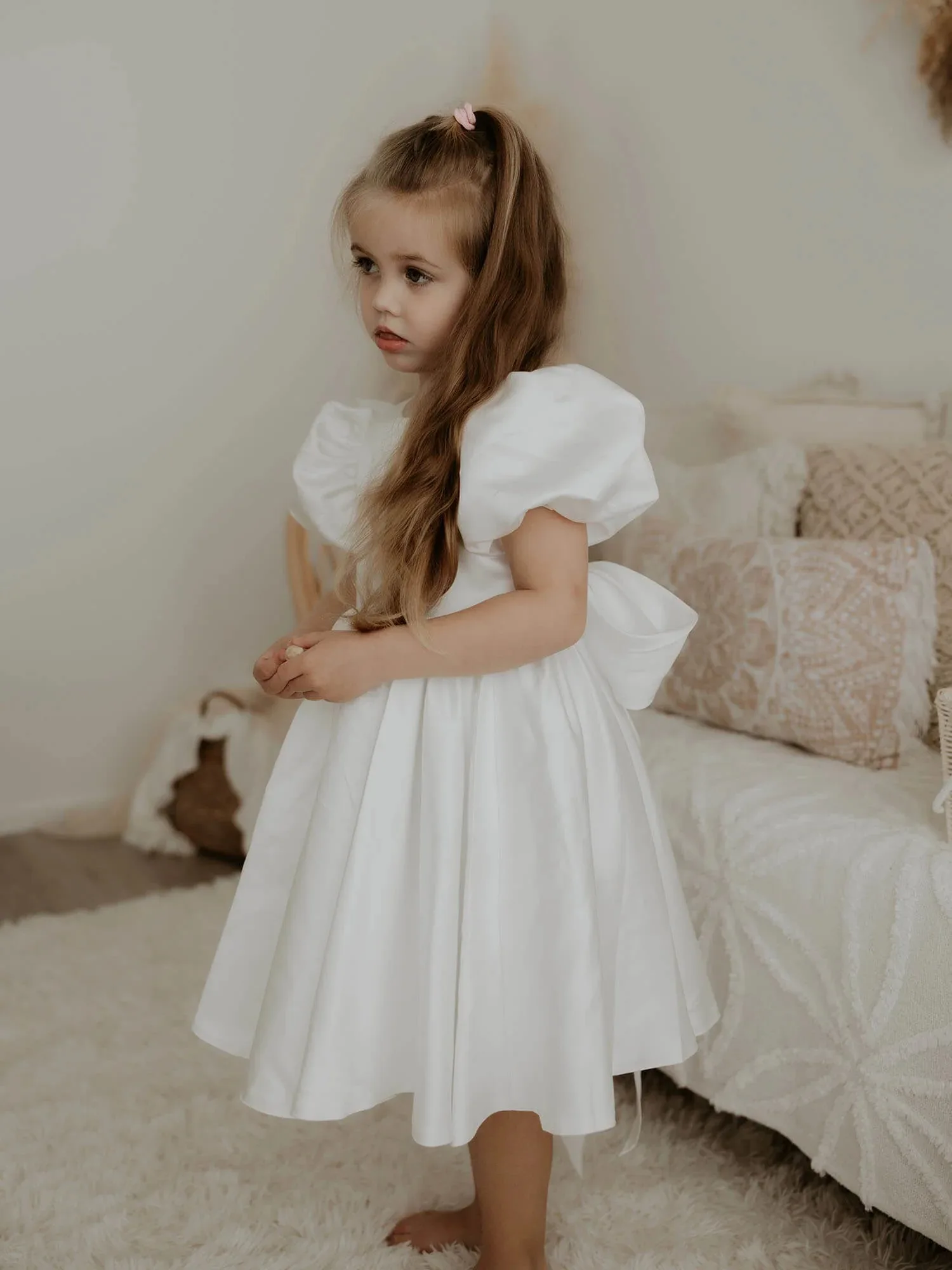 Children's White Satin First Communion Dress Puff Sleeve Bow A-Line Flower Girl Dress 2026 Wedding Bridesmaid Dress Customized
Children's White Satin First Communion Dress Puff Sleeve Bow A-Line Flower Girl Dress 2026 Wedding Bridesmaid Dress Customized