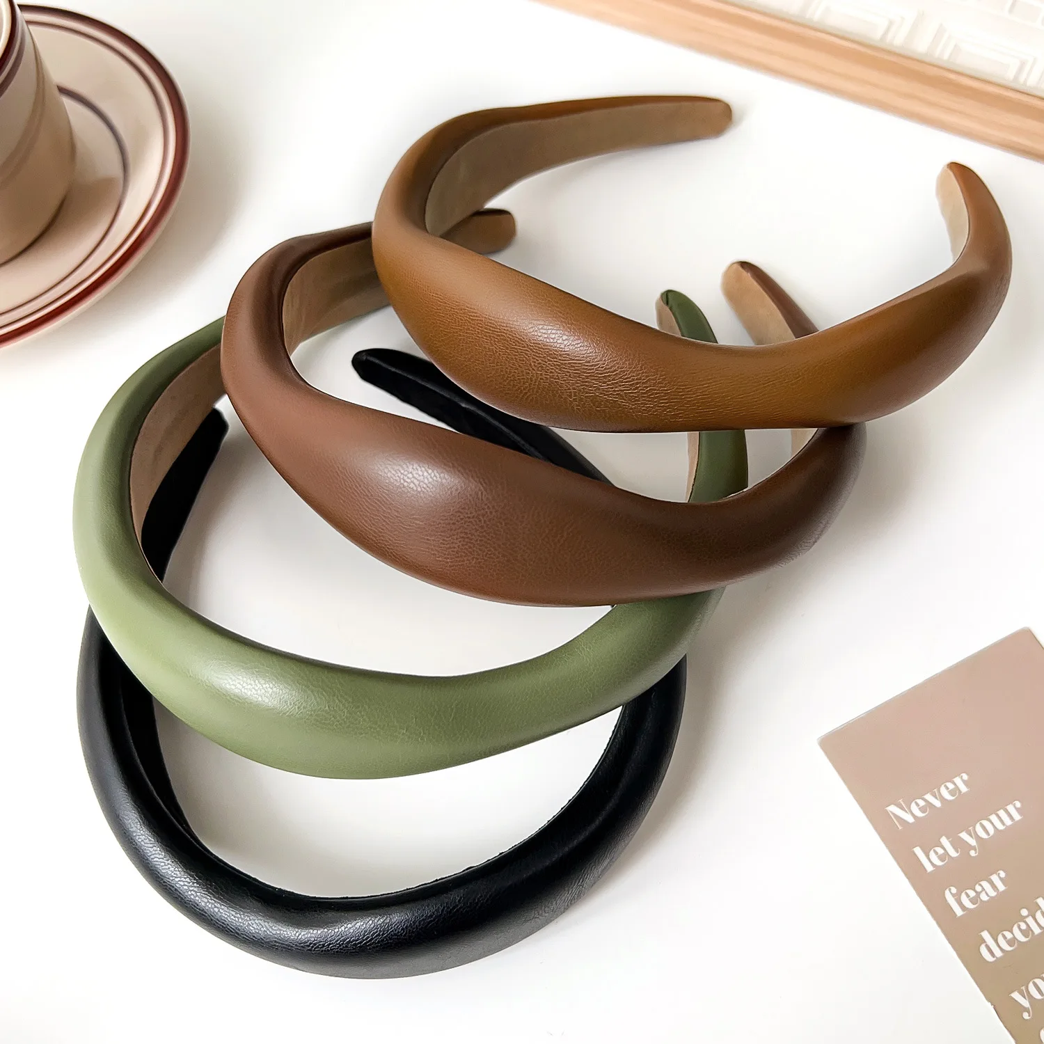 Korean style elegant temperament leather irregular sponge headband, versatile daily high cranial pressure hair accessory
Korean style elegant temperament leather irregular sponge headband, versatile daily high cranial pressure hair accessory