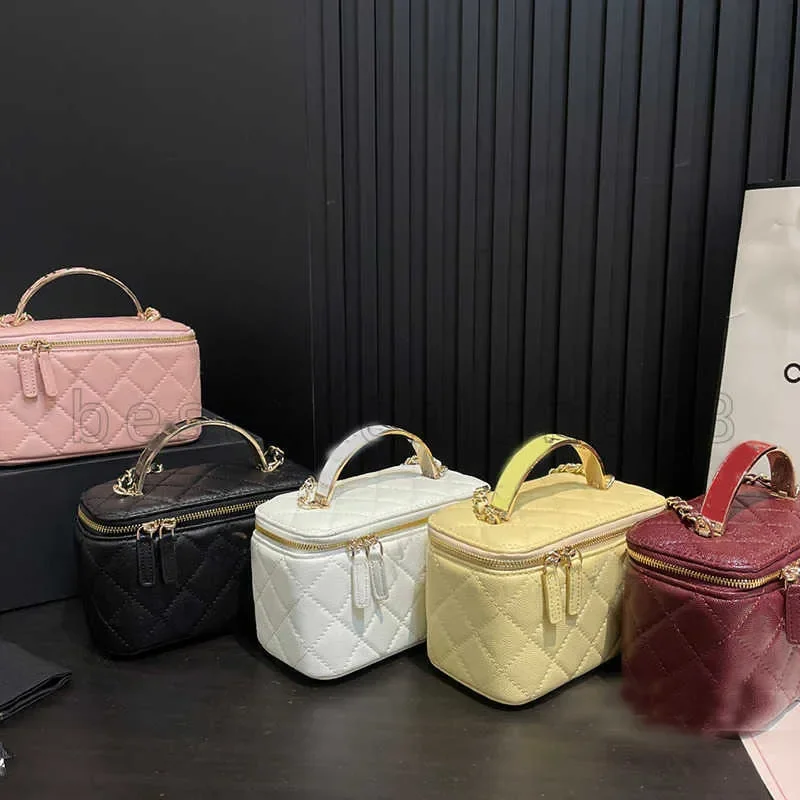 Evening Bags Womens Vanity Box Designer Cosmetic Bags Top Handle Totes woc Quilted Matelasse Chain Crossbody Bag Shoulder Handba
Evening Bags Womens Vanity Box Designer Cosmetic Bags Top Handle Totes woc Quilted Matelasse Chain Crossbody Bag Shoulder Handba