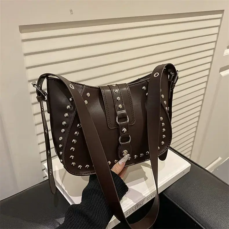 American Retro-punk Y2k Metal Rivet PU Leather Cool Messenger Bag Large-capacity Storage Bags Handbag Crossbody Bag Woman Bags
American Retro-punk Y2k Metal Rivet PU Leather Cool Messenger Bag Large-capacity Storage Bags Handbag Crossbody Bag Woman Bags