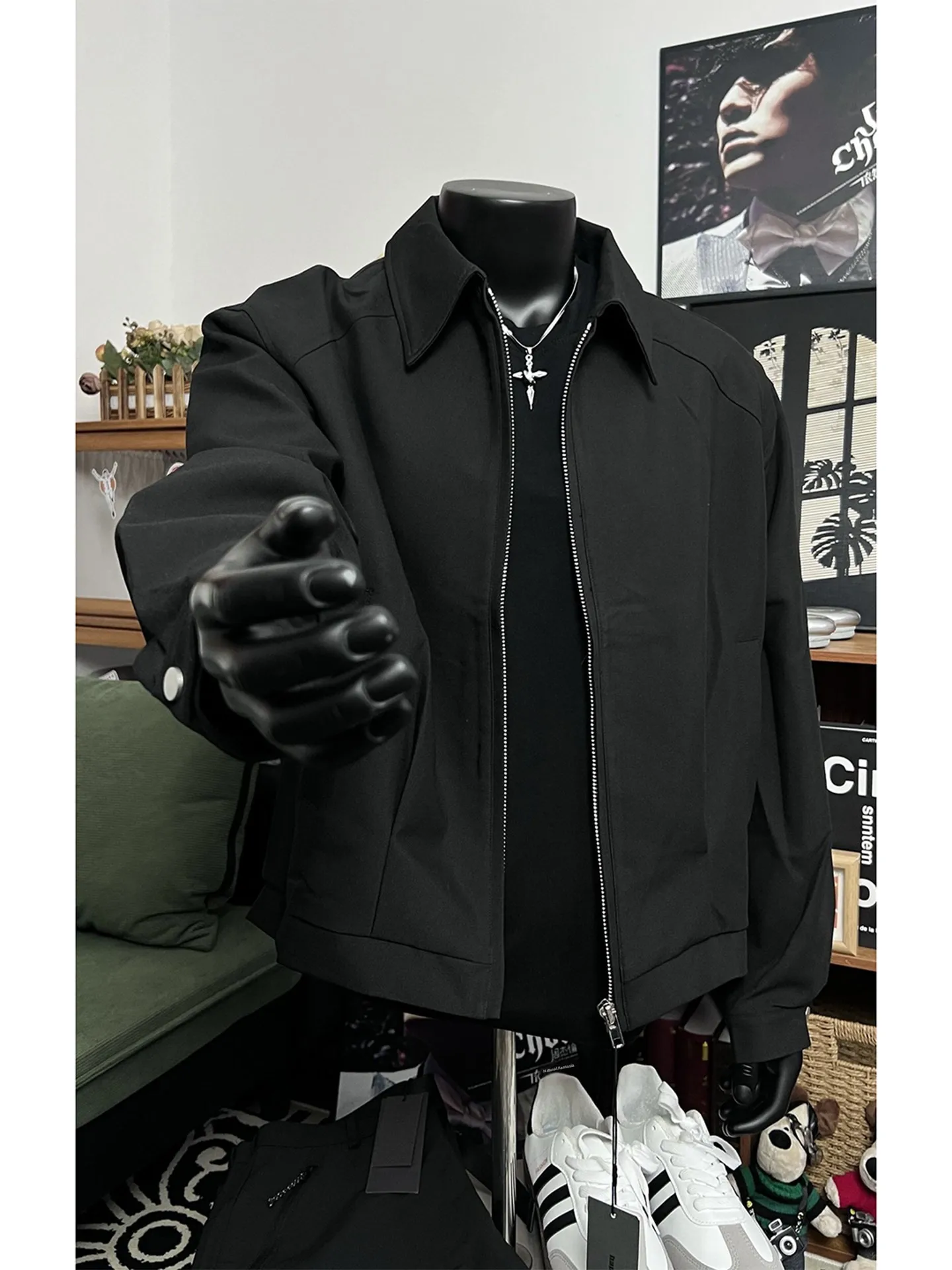 Black Short Pilot Jacket Men's Stylish Spring American Collar Administrative Jacket High-End Feelings Shoulder Shirt
Black Short Pilot Jacket Men's Stylish Spring American Collar Administrative Jacket High-End Feelings Shoulder Shirt