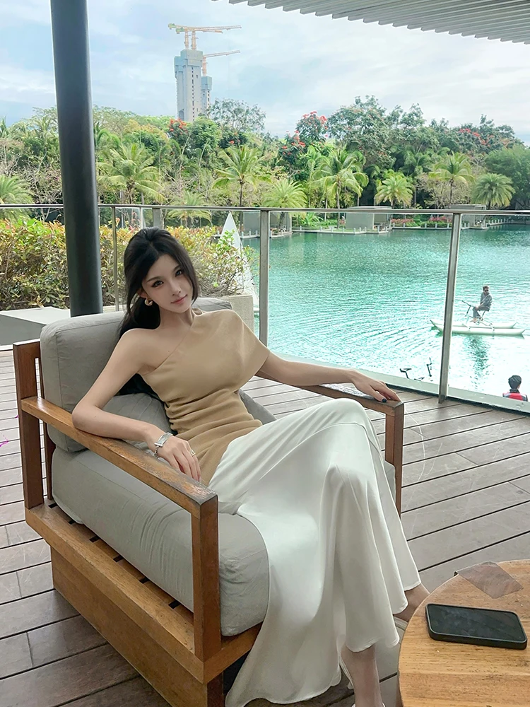 Xia Yuan Original White Mermaid Mid-Length f Skirt Spring New Fairy Design High Waist Slimming Women's Faion Premium Skirt
Xia Yuan Original White Mermaid Mid-Length f Skirt Spring New Fairy Design High Waist Slimming Women's Faion Premium Skirt