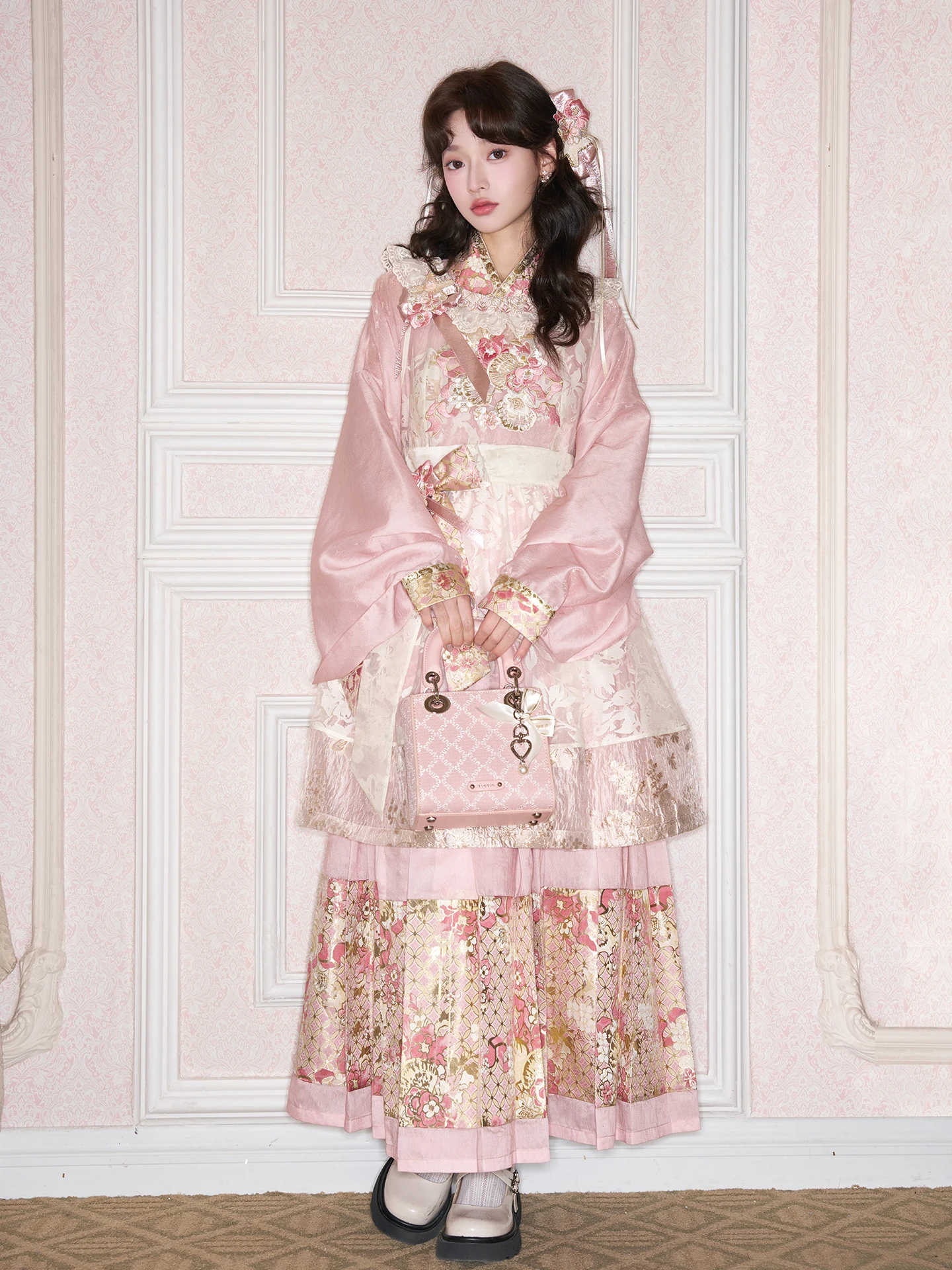 Thirteen Surplus Small Lotus Peach Blossom Shadow Lace Cover Skirt Embroidered Gold Weave Underlay Hanfu Set Women Spring
Thirteen Surplus Small Lotus Peach Blossom Shadow Lace Cover Skirt Embroidered Gold Weave Underlay Hanfu Set Women Spring