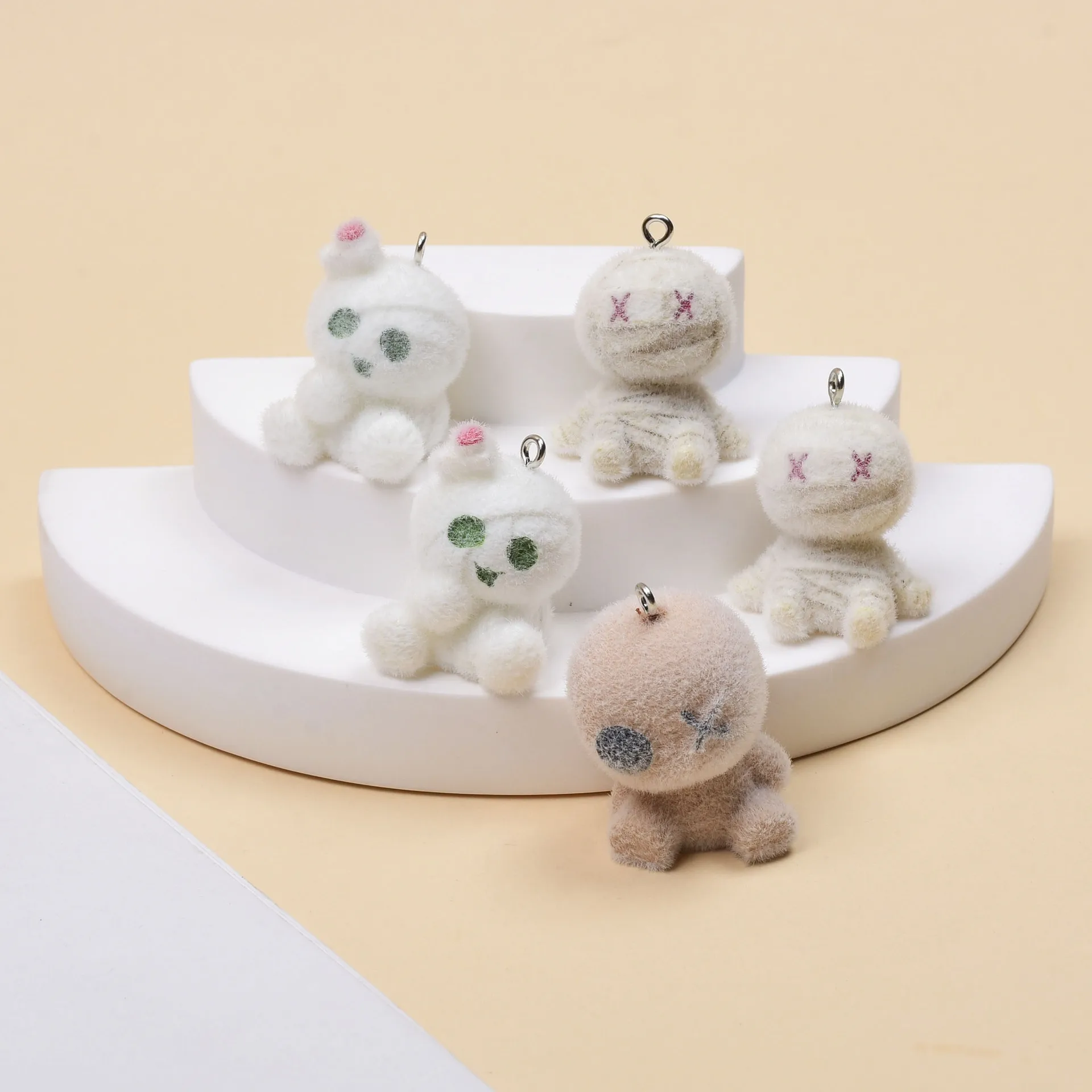 20pcs Cute Resin doll Charms Cartoon Plush Halloween Mummy pendant For Keychain Necklace DIY crafts Jewelry make Accessories
20pcs Cute Resin doll Charms Cartoon Plush Halloween Mummy pendant For Keychain Necklace DIY crafts Jewelry make Accessories