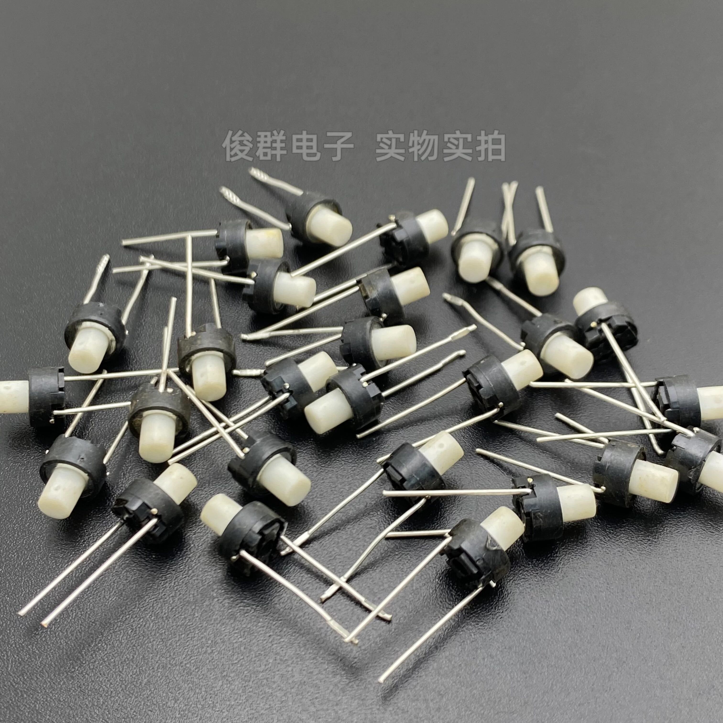 100pcs/6*6*7mm tact switch electronic piano panel micro button Yamaha PSR640 button
100pcs/6*6*7mm tact switch electronic piano panel micro button Yamaha PSR640 button