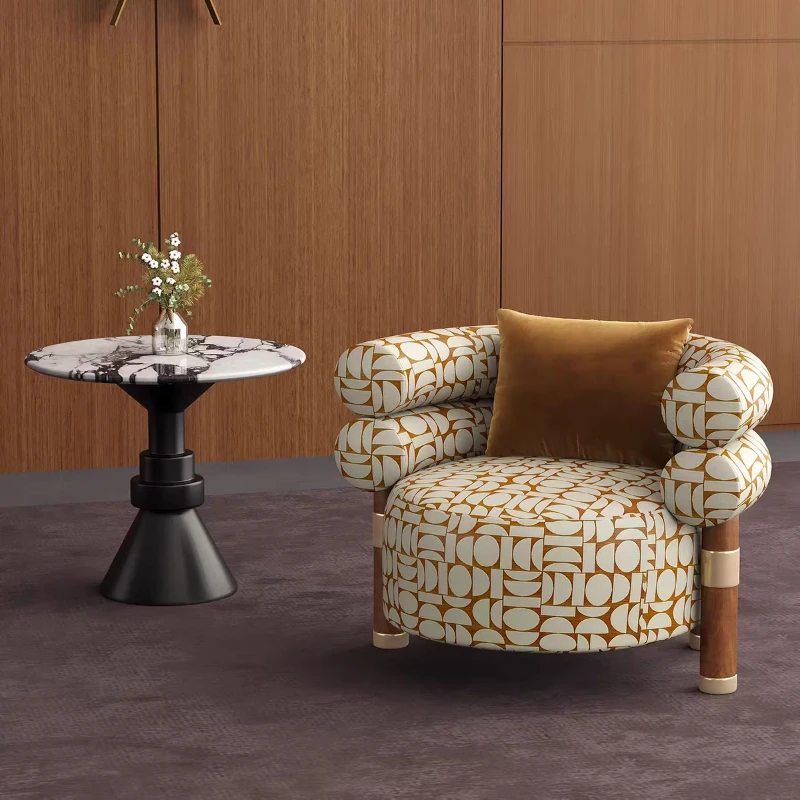 Retro single solid wood casual sofa chair, suitable for bedrooms and hotel lobbies
Retro single solid wood casual sofa chair, suitable for bedrooms and hotel lobbies