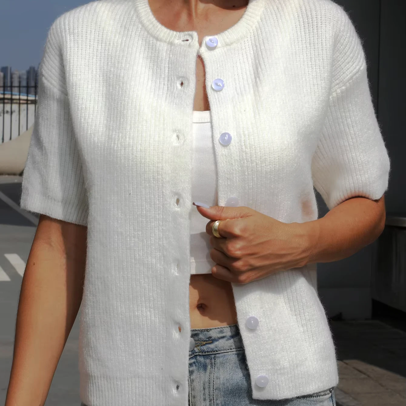 New Arrival Fashion Girls Stylish Suitable All Seasons Women Short Sleeved Knitted Cardigan Sweater for Outgoing
New Arrival Fashion Girls Stylish Suitable All Seasons Women Short Sleeved Knitted Cardigan Sweater for Outgoing