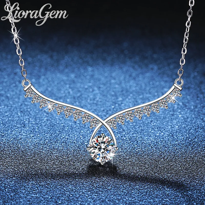 LioraGem Women's Angel Wing Diamond-Studded Necklace Pendant, Fashionable 1 Carat Moissanite Necklace Platinum PT950 Stamp
LioraGem Women's Angel Wing Diamond-Studded Necklace Pendant, Fashionable 1 Carat Moissanite Necklace Platinum PT950 Stamp