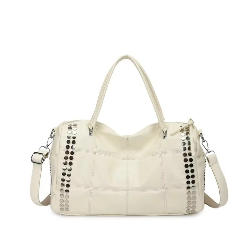Large Capacity Rivet Tote Bag Quilted Design Y2K Style Fashion Rivet Handbag Detachable Shoulder Strap Motorcycle Bag Women
Large Capacity Rivet Tote Bag Quilted Design Y2K Style Fashion Rivet Handbag Detachable Shoulder Strap Motorcycle Bag Women