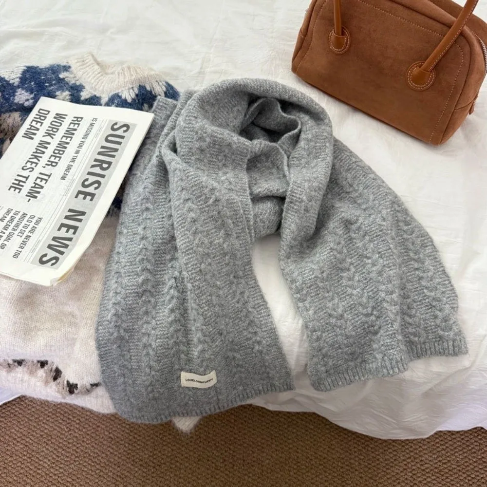 Новый шерстяной вязаный шарф, однотонный ветрозащитный термотеплый шарф для шеи, утепленный женский длинный шарф
Новый шерстяной вязаный шарф, однотонный ветрозащитный термотеплый шарф для шеи, утепленный женский длинный шарф