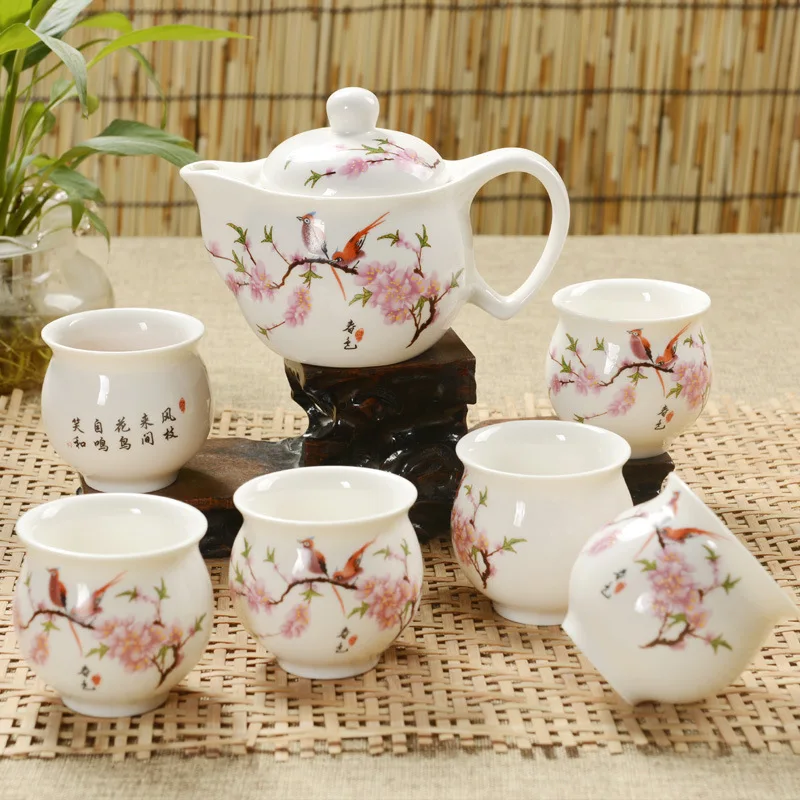 Jingdezhen 7 шт. чайный набор сине-белый фарфор двойная настенная чашка креативный цветок Дракон горный чайник женский чайный набор
Jingdezhen 7 шт. чайный набор сине-белый фарфор двойная настенная чашка креативный цветок Дракон горный чайник женский чайный набор