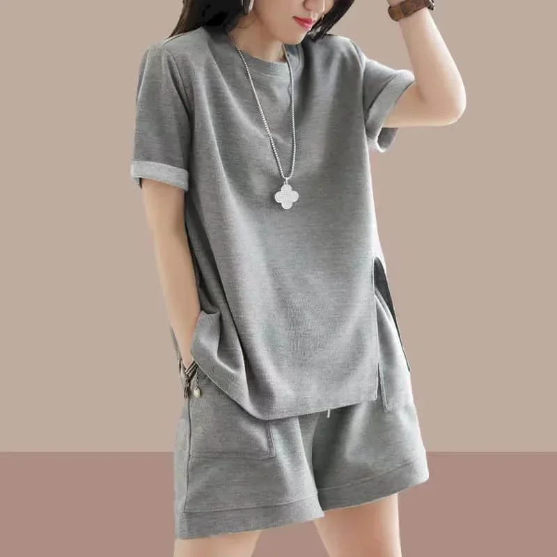 Pop Shorts Sets Loose Short Sleeved Solid O-neck T-shirts And Wide Leg Pants Korean Fashion Two Piece Sets Casual Women Clothing
Pop Shorts Sets Loose Short Sleeved Solid O-neck T-shirts And Wide Leg Pants Korean Fashion Two Piece Sets Casual Women Clothing