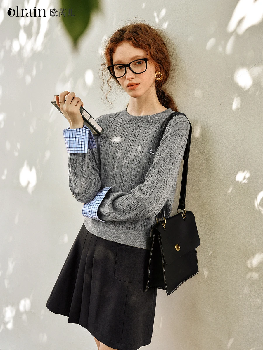 OLrain Women Knitwear Jumpers 2025 Spring Summer Grey Pullover Sweater Fashion Spliced Commuter Crew Neck Knitted Top M57CM86622
OLrain Women Knitwear Jumpers 2025 Spring Summer Grey Pullover Sweater Fashion Spliced Commuter Crew Neck Knitted Top M57CM86622