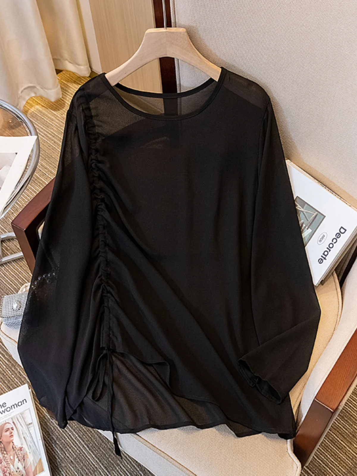 Black Thin Chiffon Sun Protection T-Shirt Women Summer New plus Size Mid-Length Outer Cover Drawstring Top Korean Style Loose...
Black Thin Chiffon Sun Protection T-Shirt Women Summer New plus Size Mid-Length Outer Cover Drawstring Top Korean Style Loose...