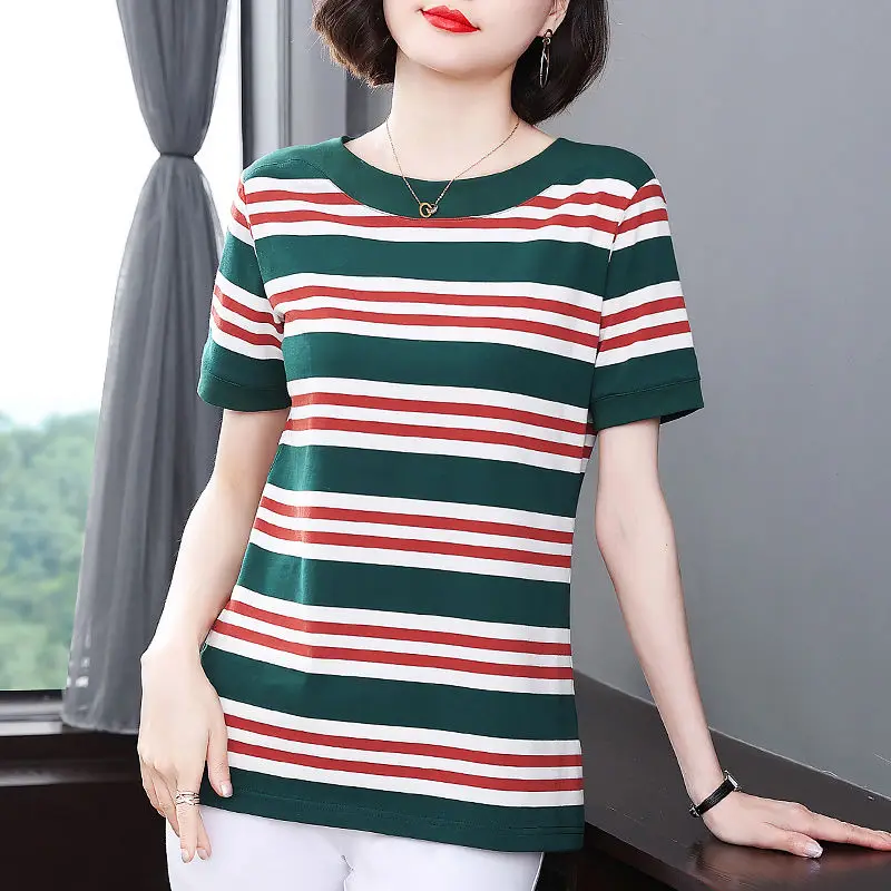 Stripe Short Sleeve T-Shirt Women's Summer New Fashion Large Size Loose Slimming Top
Stripe Short Sleeve T-Shirt Women's Summer New Fashion Large Size Loose Slimming Top