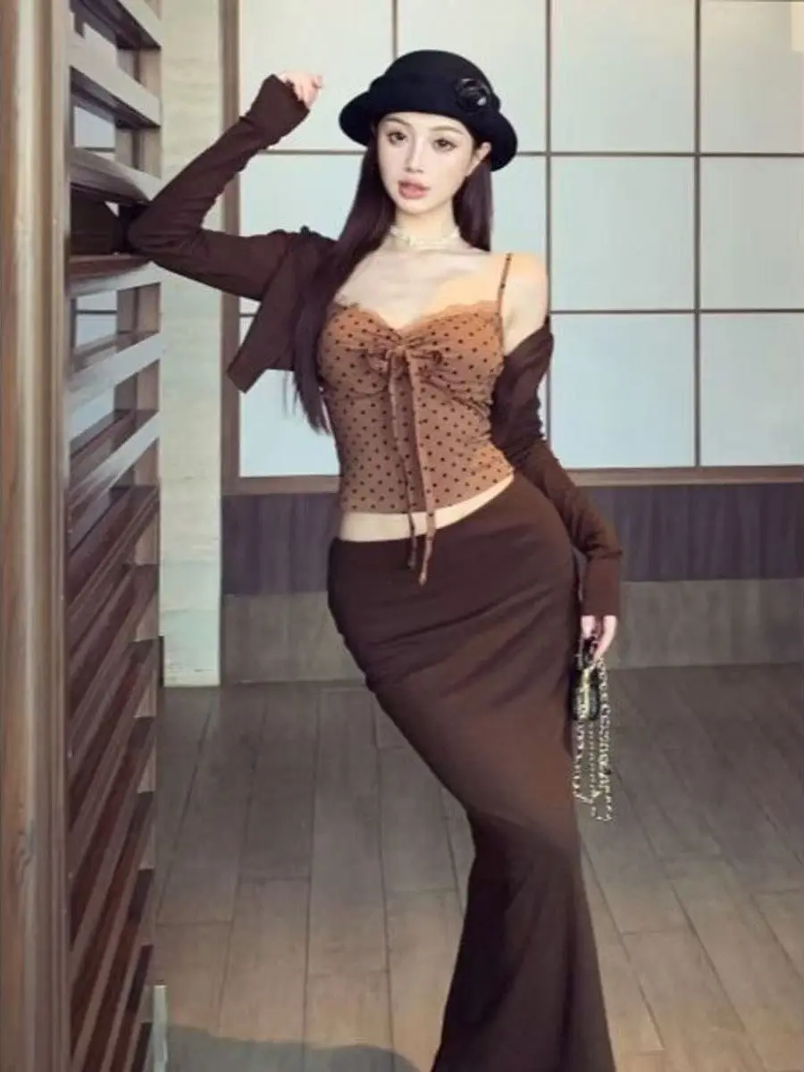 Sexy Pure Desire Hot Girl Layered Wear Tee Piece Set Women Spring Autumn New Sle Strapl Vest oulder Wrap Skirt Set
Sexy Pure Desire Hot Girl Layered Wear Tee Piece Set Women Spring Autumn New Sle Strapl Vest oulder Wrap Skirt Set