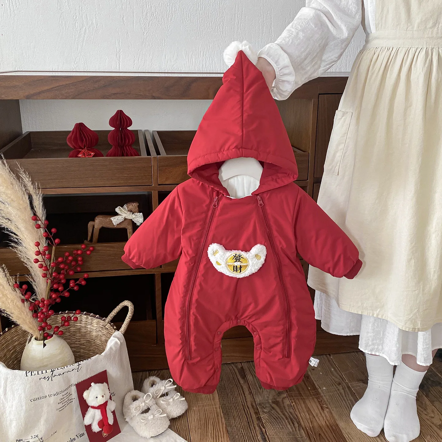 Зимняя одежда Thiened Fce Baby Rer для младенцев с двойной молнией, теплый длинный костюм с капюшоном, детская мода
Зимняя одежда Thiened Fce Baby Rer для младенцев с двойной молнией, теплый длинный костюм с капюшоном, детская мода