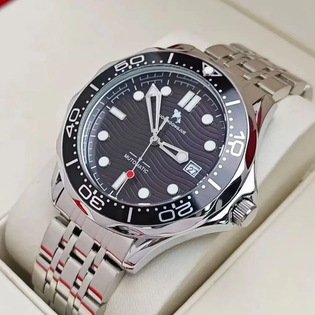 Мужские механические часы Seahorse серии в европейском и американском стиле, дизайн со скелетом, ремешок из нержавеющей стали, элитные роскошные дайверские часы для мужчин, полностью автоматические механические часы, модные повседневные универсальные инди
Мужские механические часы Seahorse серии в европейском и американском стиле, дизайн со скелетом, ремешок из нержавеющей стали, элитные роскошные дайверские часы для мужчин, полностью автоматические механические часы, модные повседневные универсальные инди