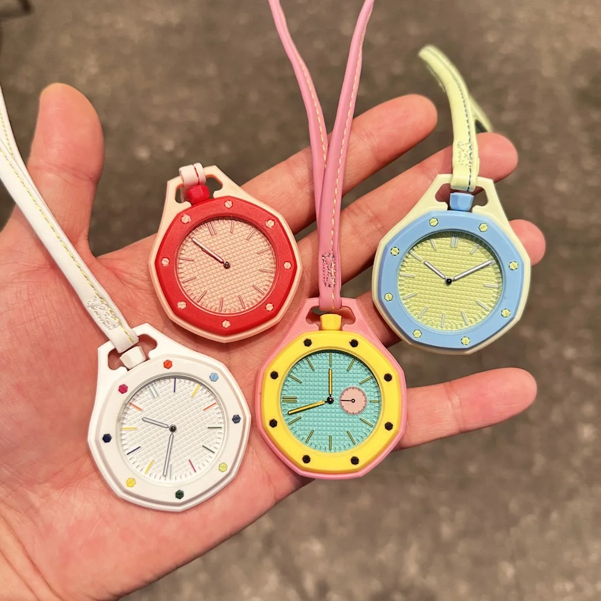 2026 New Luxury Octagonal Pocket Watch Necklace Multiple Color Options Leather Lanyard Casual Hanging Watch
2026 New Luxury Octagonal Pocket Watch Necklace Multiple Color Options Leather Lanyard Casual Hanging Watch