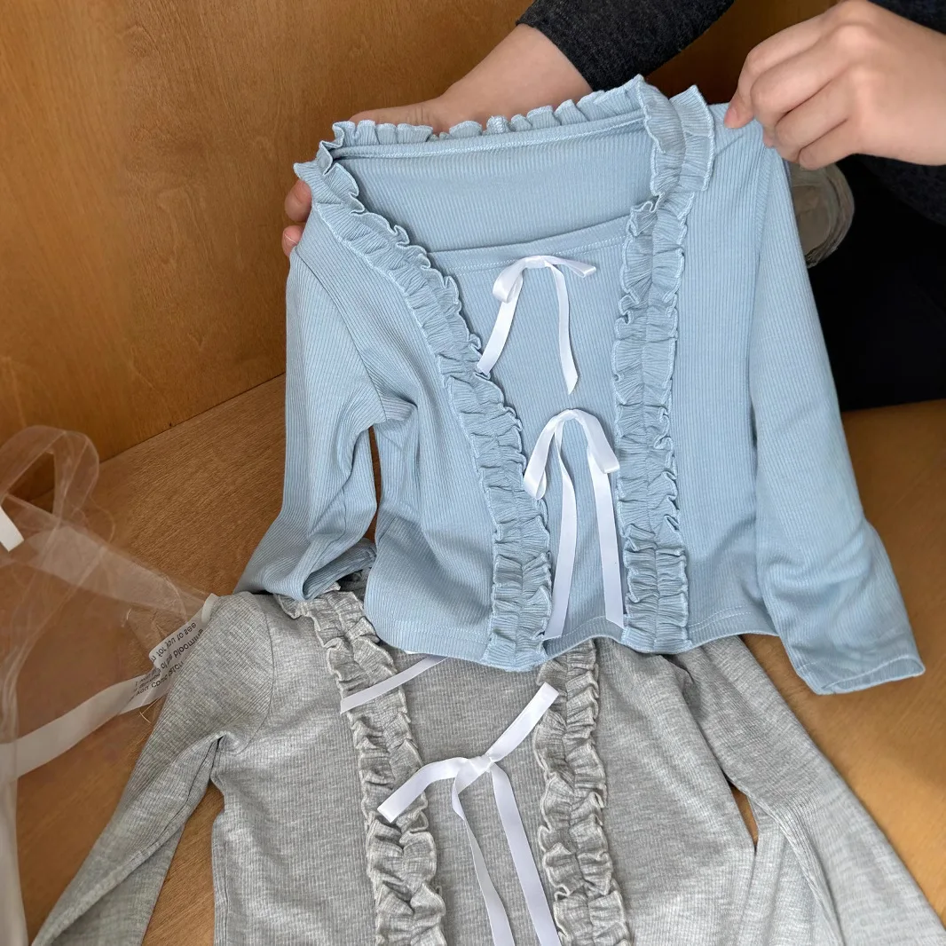Girls T-shirt 2025 New Spring Sweet and Cute Bow Fake Two Piece Bottom Shirt for Girls Children Long Sleeves T-shirts
Girls T-shirt 2025 New Spring Sweet and Cute Bow Fake Two Piece Bottom Shirt for Girls Children Long Sleeves T-shirts